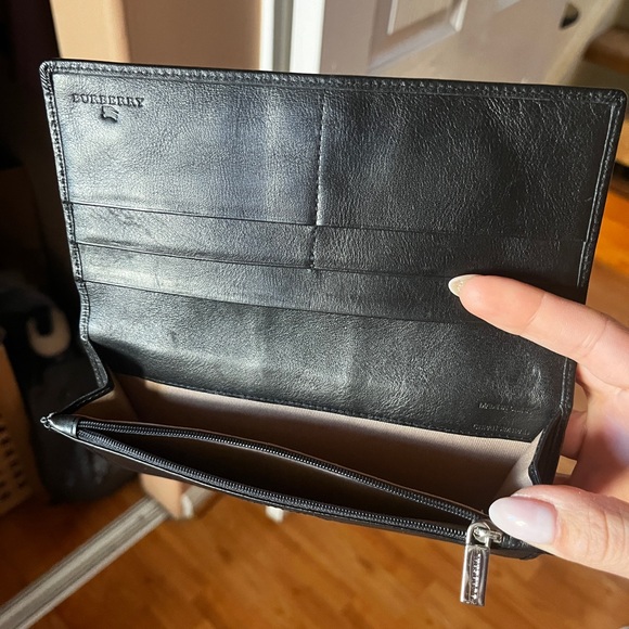 BURBERRY leather wallet. Pre-owned - Picture 3 of 4